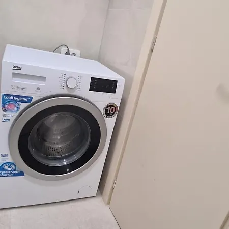 Luxury 1 Bedroom App Center&balcony Free Parking 아파트