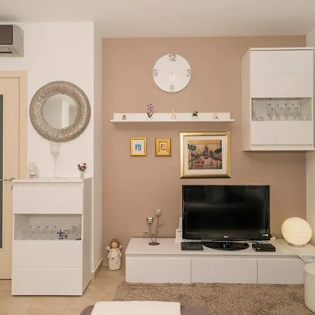 Apartment Luxury 1 Bedroom App Center&balcony Free Parking *